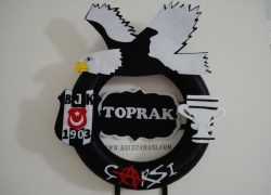Keçe Beşiktaş Kapı Süsü(Toprak)