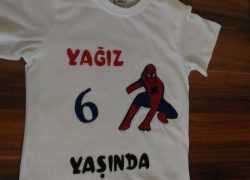 Keçe İşlemeli Örümcek Adam Doğum Günü Tişörtü(Yağız)