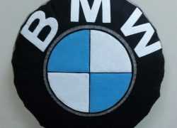 Keçe İşlemeli BMW Yastık