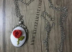 Kaneviçe Kırmızı Gül Kolye
