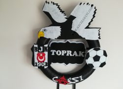Keçe Beşiktaş Kapı Süsü(Toprak)