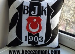 Keçe Beşiktaş Yastık
