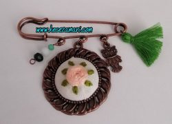 Nakış Çiçek İşlemeli Yaka İğnesi